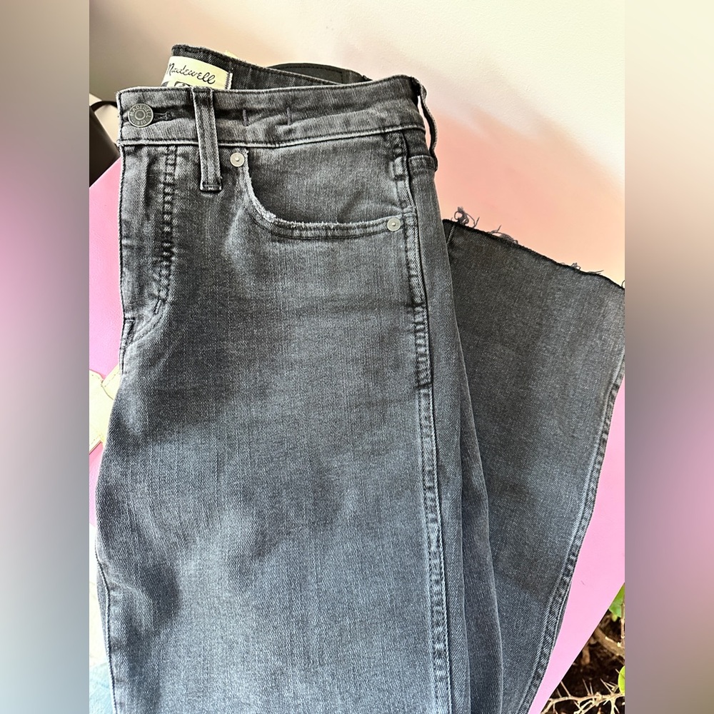 Cut Off Curvy Stovepipe Jeans